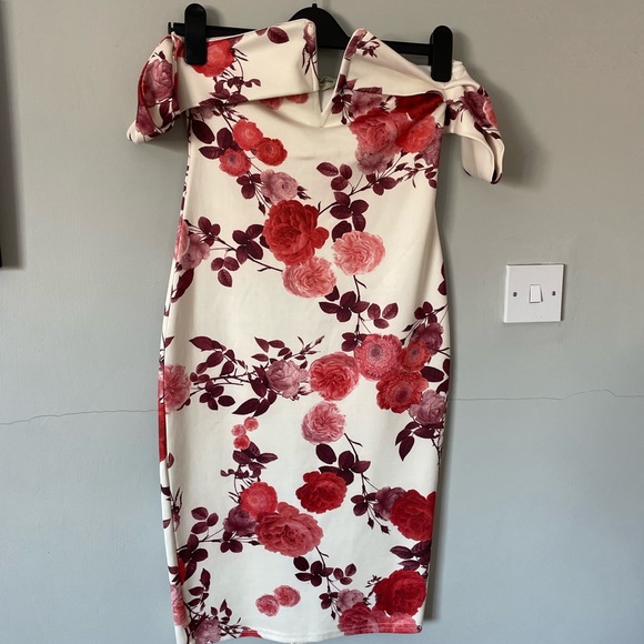 Parisian Collection Dresses & Skirts - Parisian Collection size 10 White Off The Shoulder Bardot Floral Pencil Bodycon